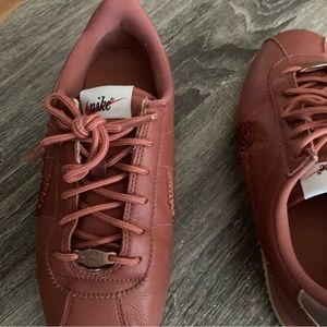 Nike Cortez Embroidered Dusty Peach